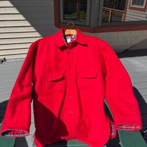 Johnson Woolen Mill's Wool Jacket (size Large)